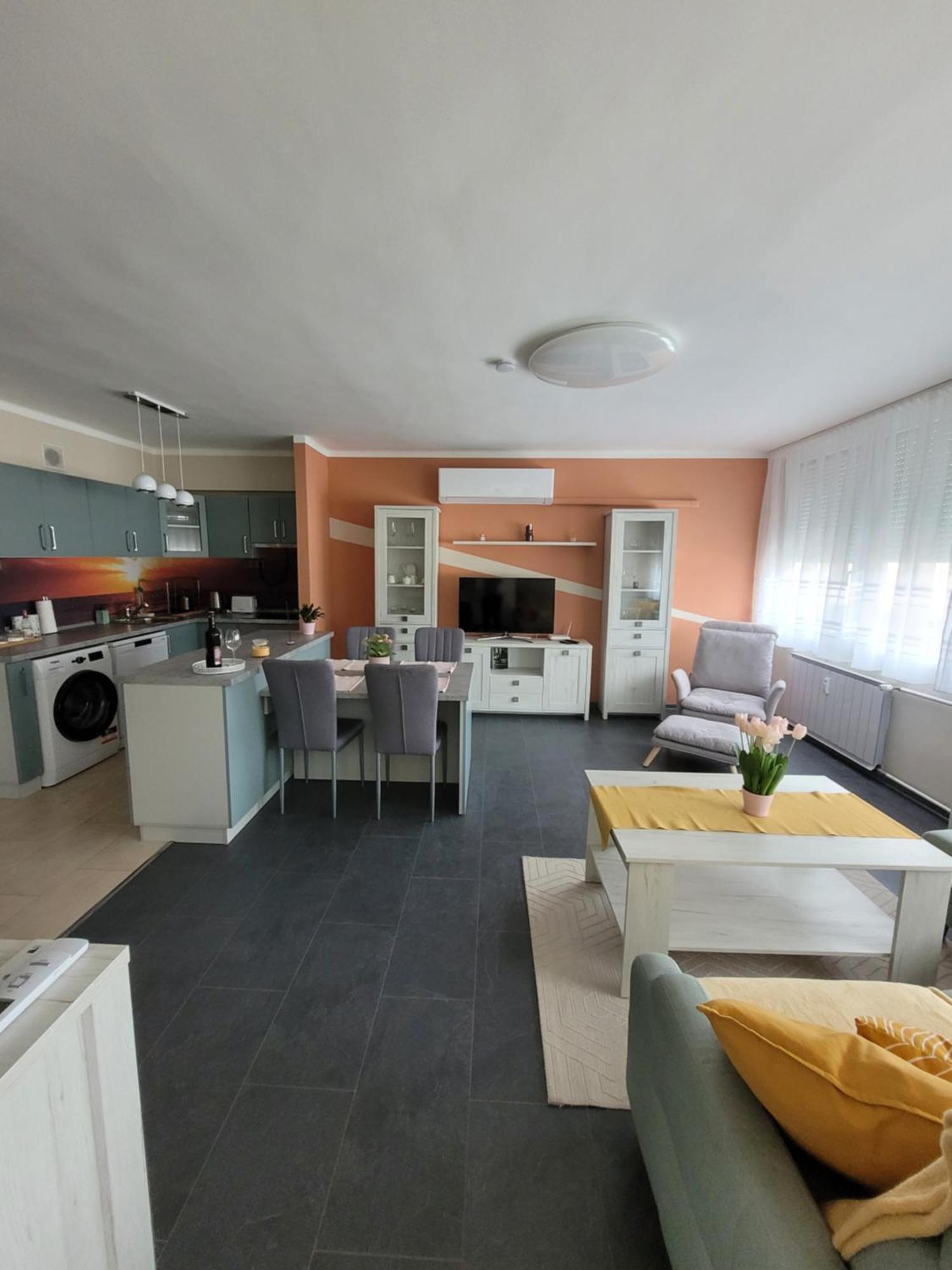 Krisztina Apartman Daire Salgótarján Dış mekan fotoğraf