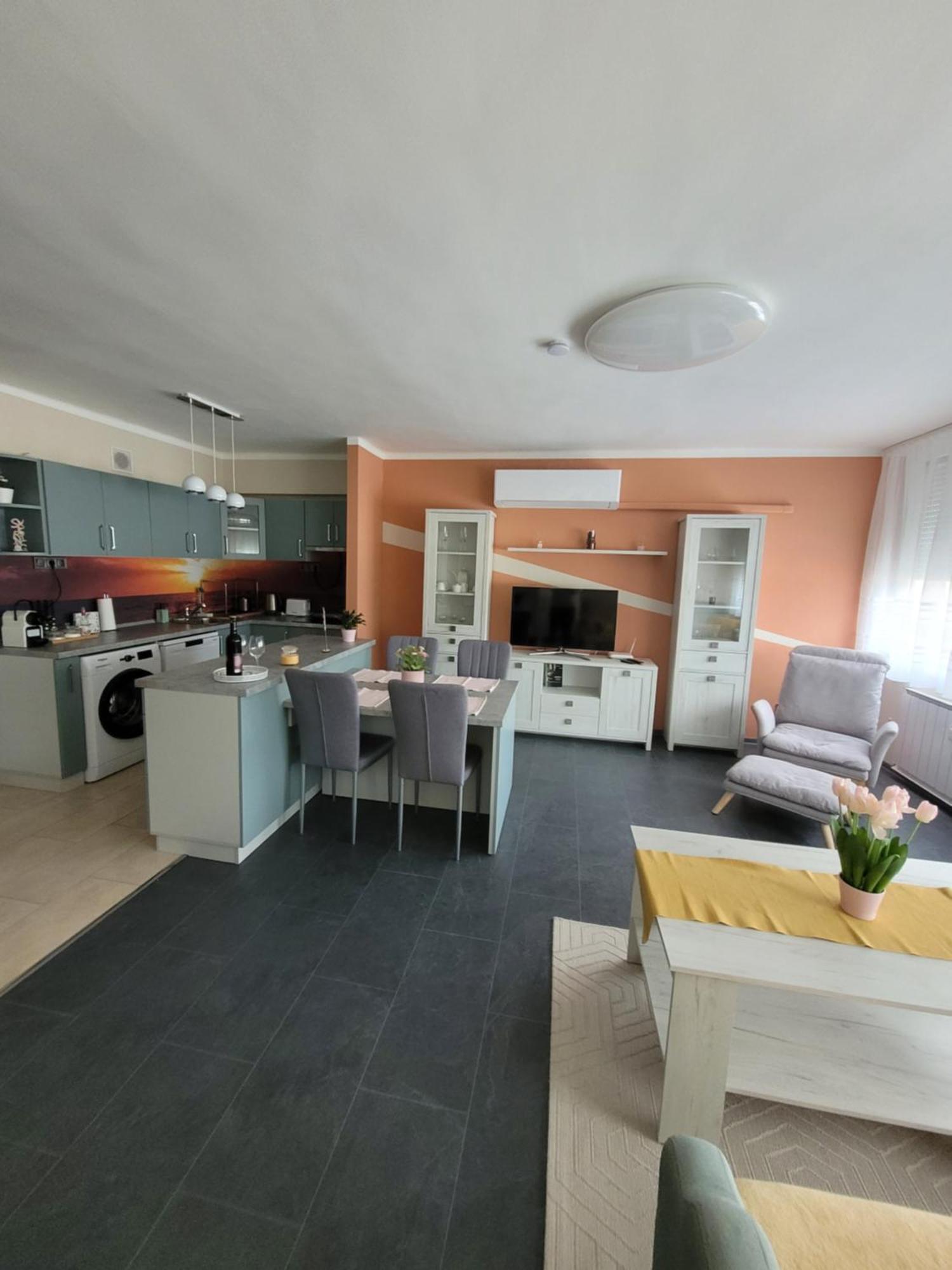 Krisztina Apartman Daire Salgótarján Dış mekan fotoğraf